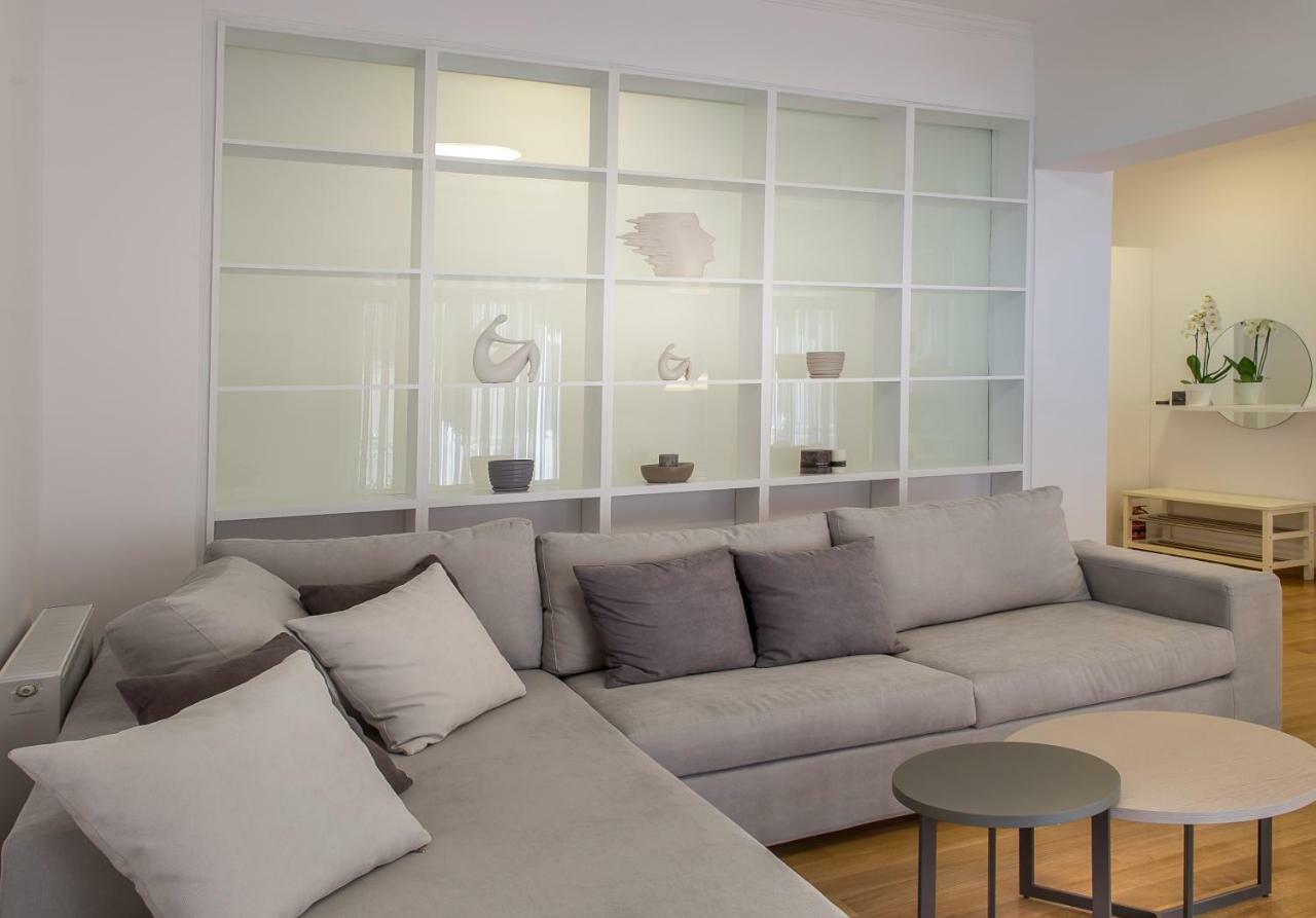 Acropolis Museum - Modern Living Ii